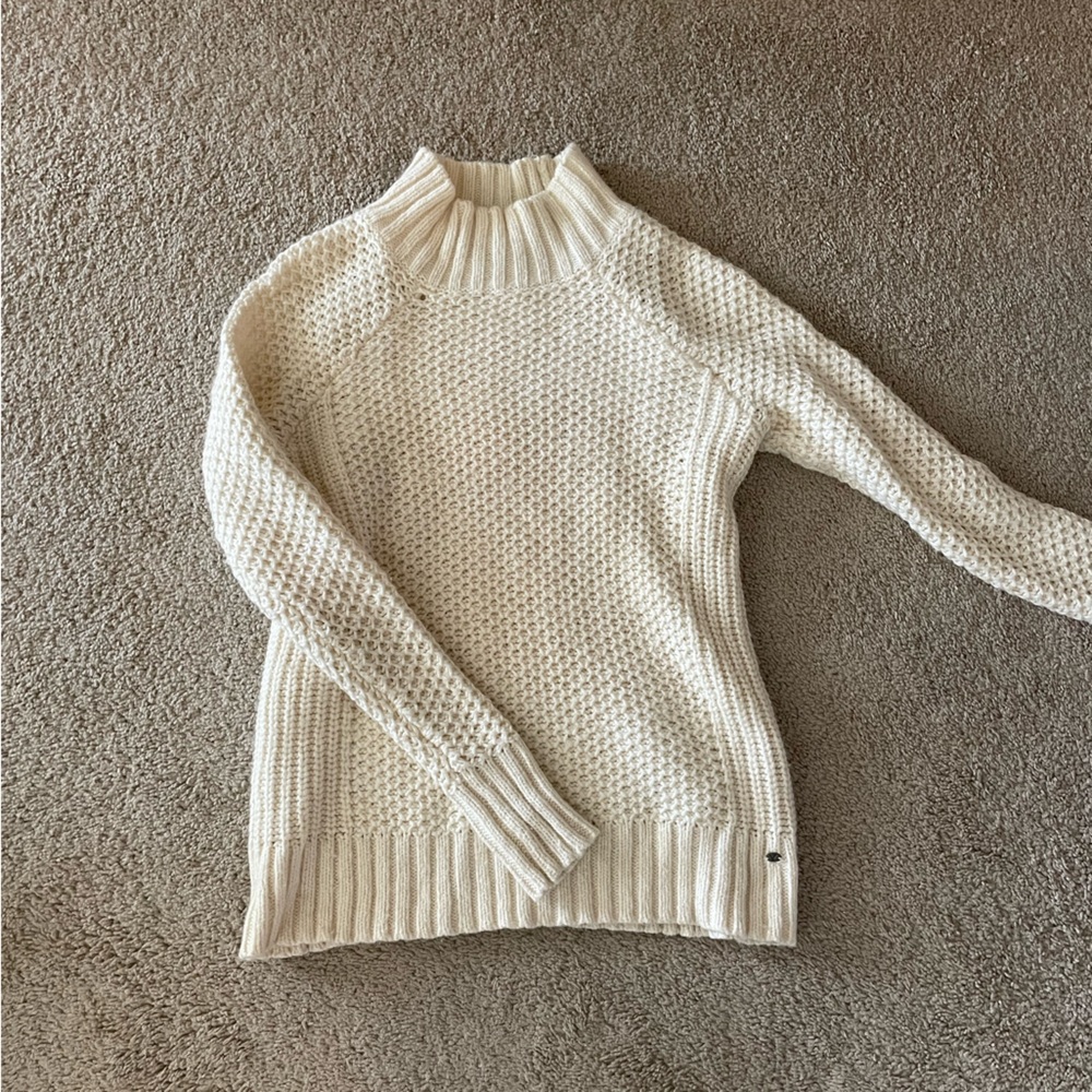 American Eagle turtleneck